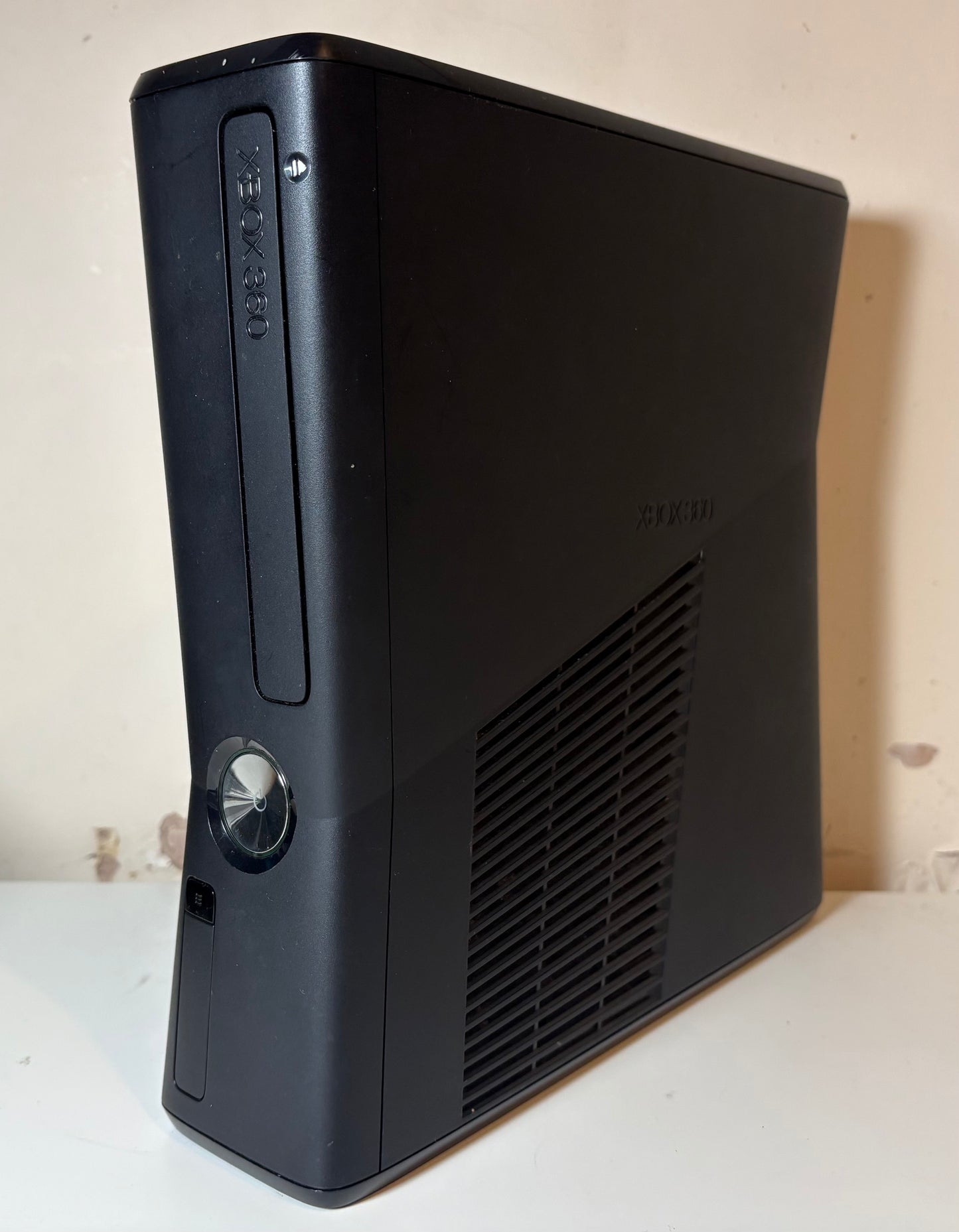 Microsoft Xbox 360 Slim Console (Viper Triple NAND RGH1.2)