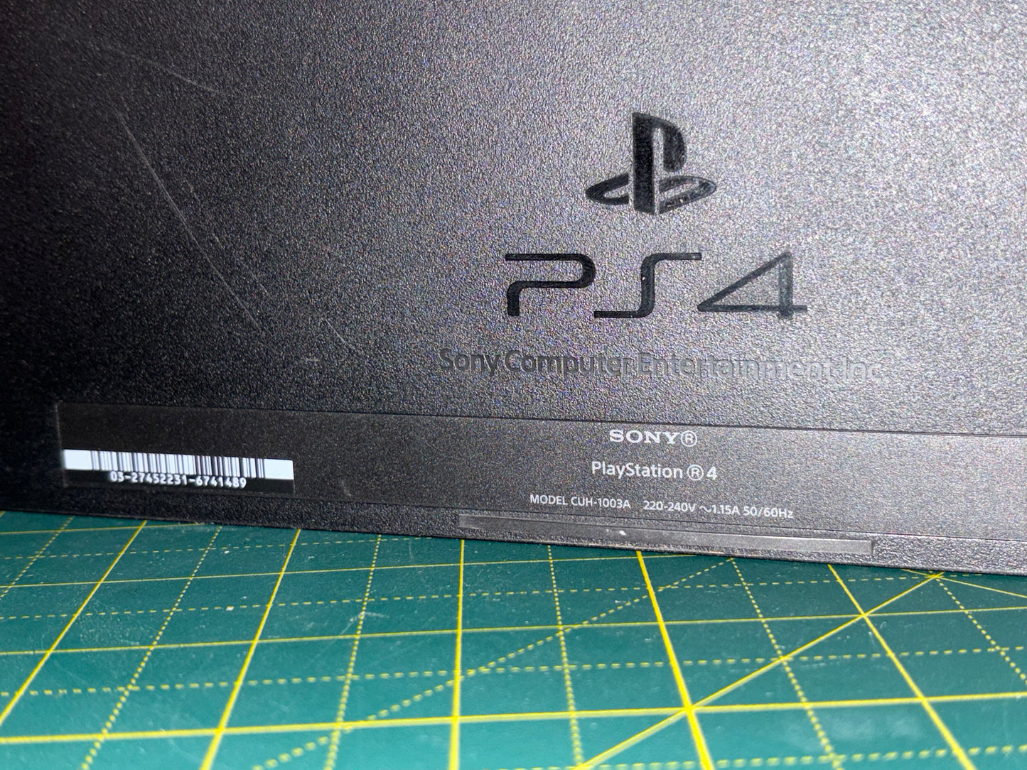 PlayStation 4 12.02 LOW FIRMWARE 1TB Console & Controller