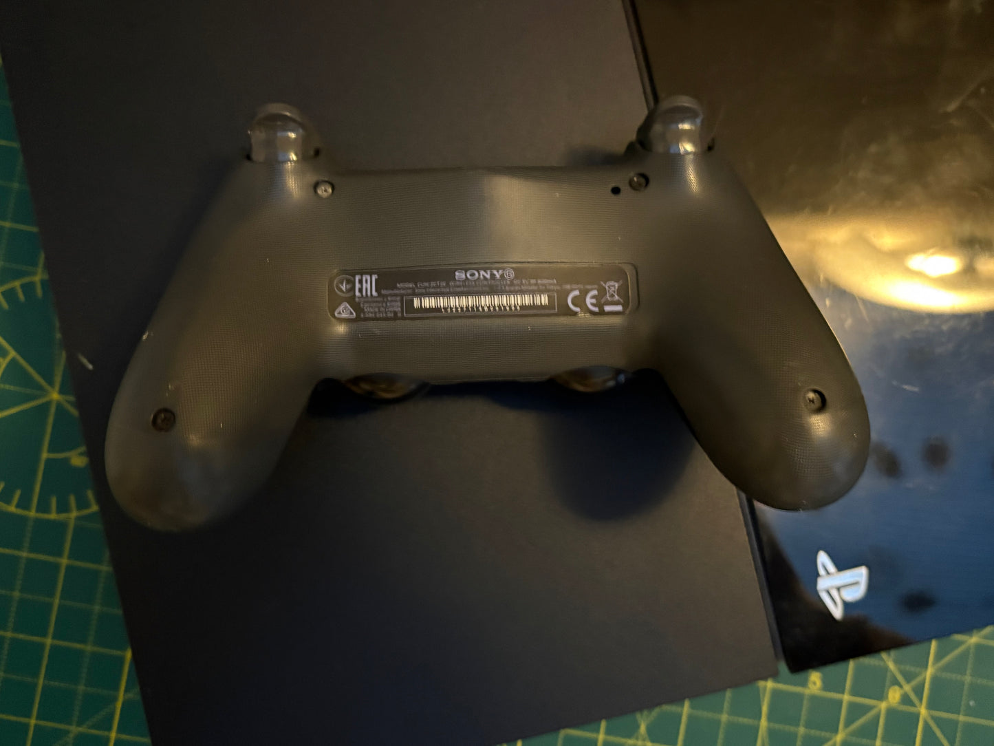 PlayStation 4 12.02 LOW FIRMWARE 1TB Console & Controller